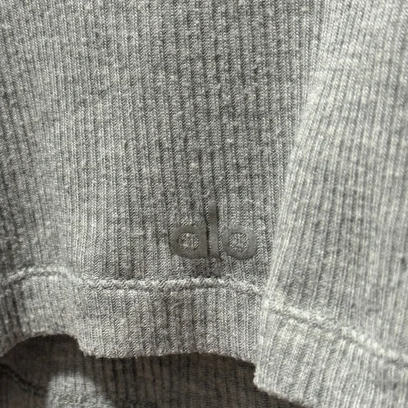 Alo Yoga | Ribbed Crop Whisper Bra Tank Top in Athletic Heather Grey - Picture 9 of 9